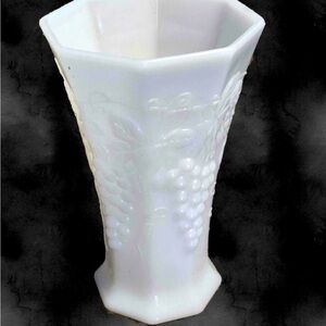 Milkglass small flower vase